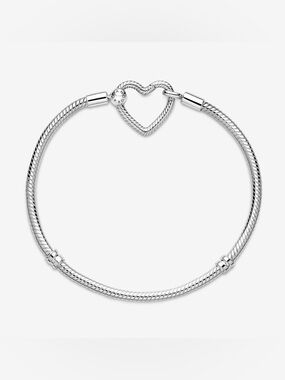 Pandora Moments Heart Closure Snake Chain Bracelet